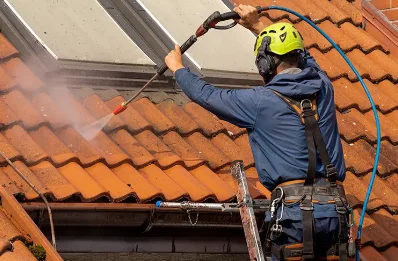 Démoussage et hydrofuge de toiture à Arbanats